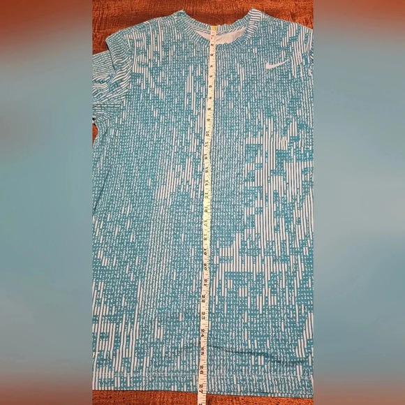 Nike Men's Dri-FIT Printed Laser Blue Training Tee Size Medium NWOT - Picture 9 of 10